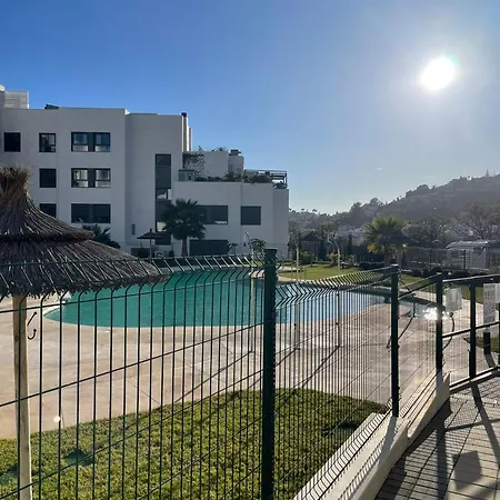 Sunny Penthouse With Panoramic Views Apartment *