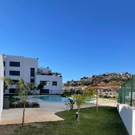Sunny Penthouse With Panoramic Views Lägenhet *